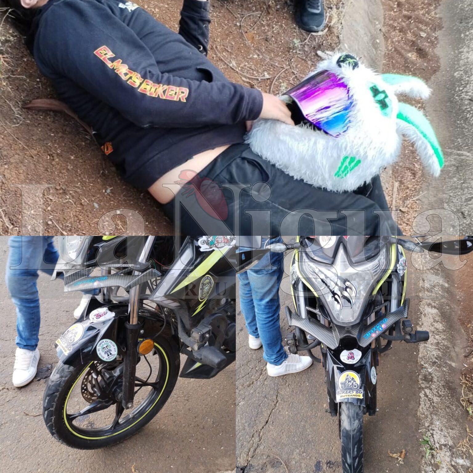 Auto fantasma atropella a motociclista