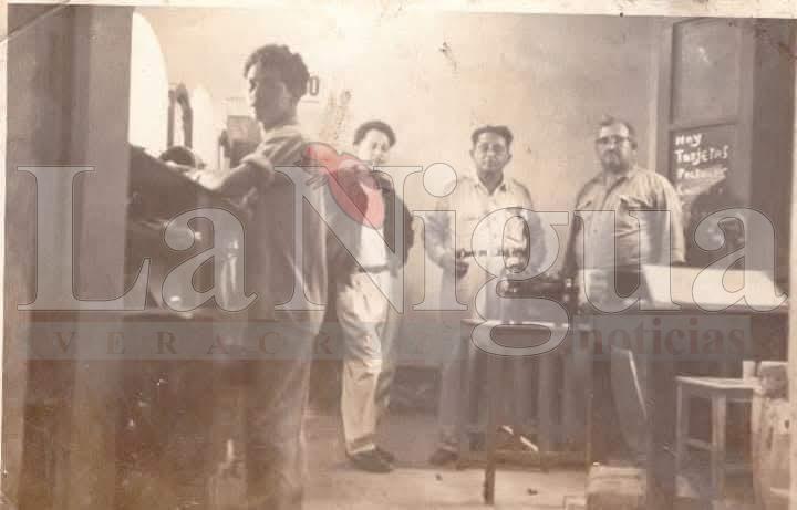 Llueva, truene o relampaguee, el cartero cumple con su deber.