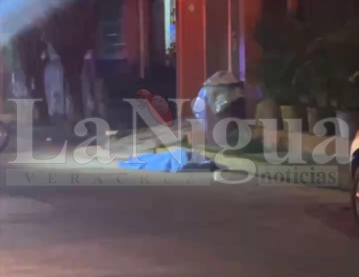 Motociclistas persiguen y ejecutan a hombre en Minatitlán