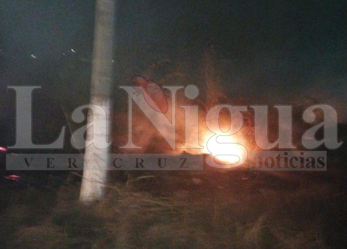 Incendio de pastizal frente a gasera de Paso del Macho fue sofocado por Protección Civil