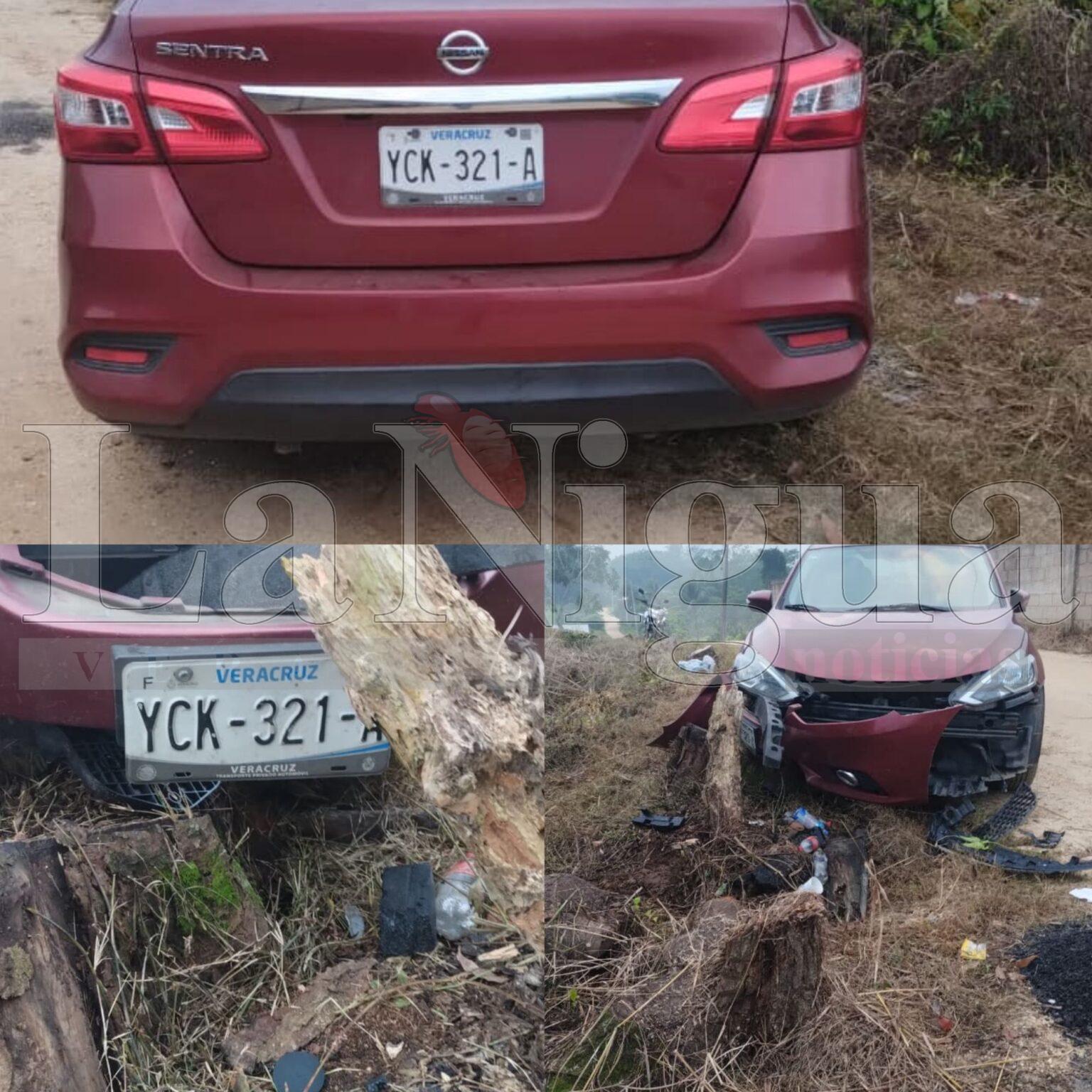Chocan y dejan abandonada unidad en el ejido tulapan de Cosoleacaque.