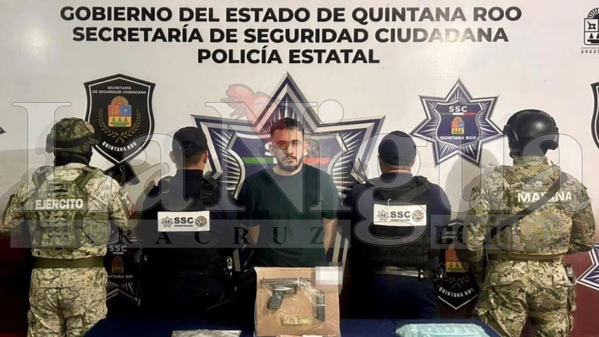 Autoridades detienen en Cancún a “El Danone”, jefe de plaza de un grupo delictivo, junto con un mando de la Marina