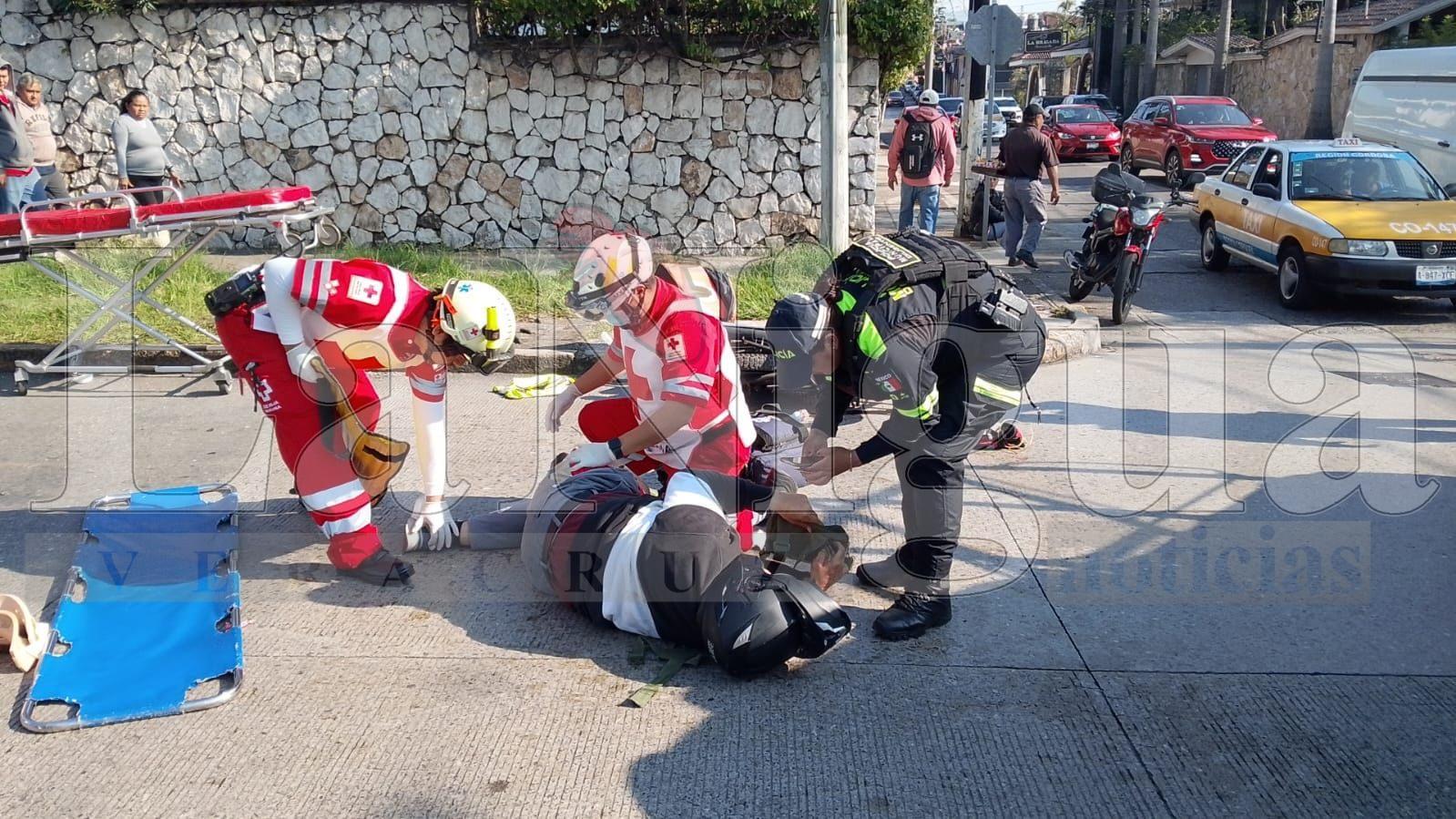Accidente vial en avenida 11 y calle 22 deja un motociclista lesionado en Córdoba.