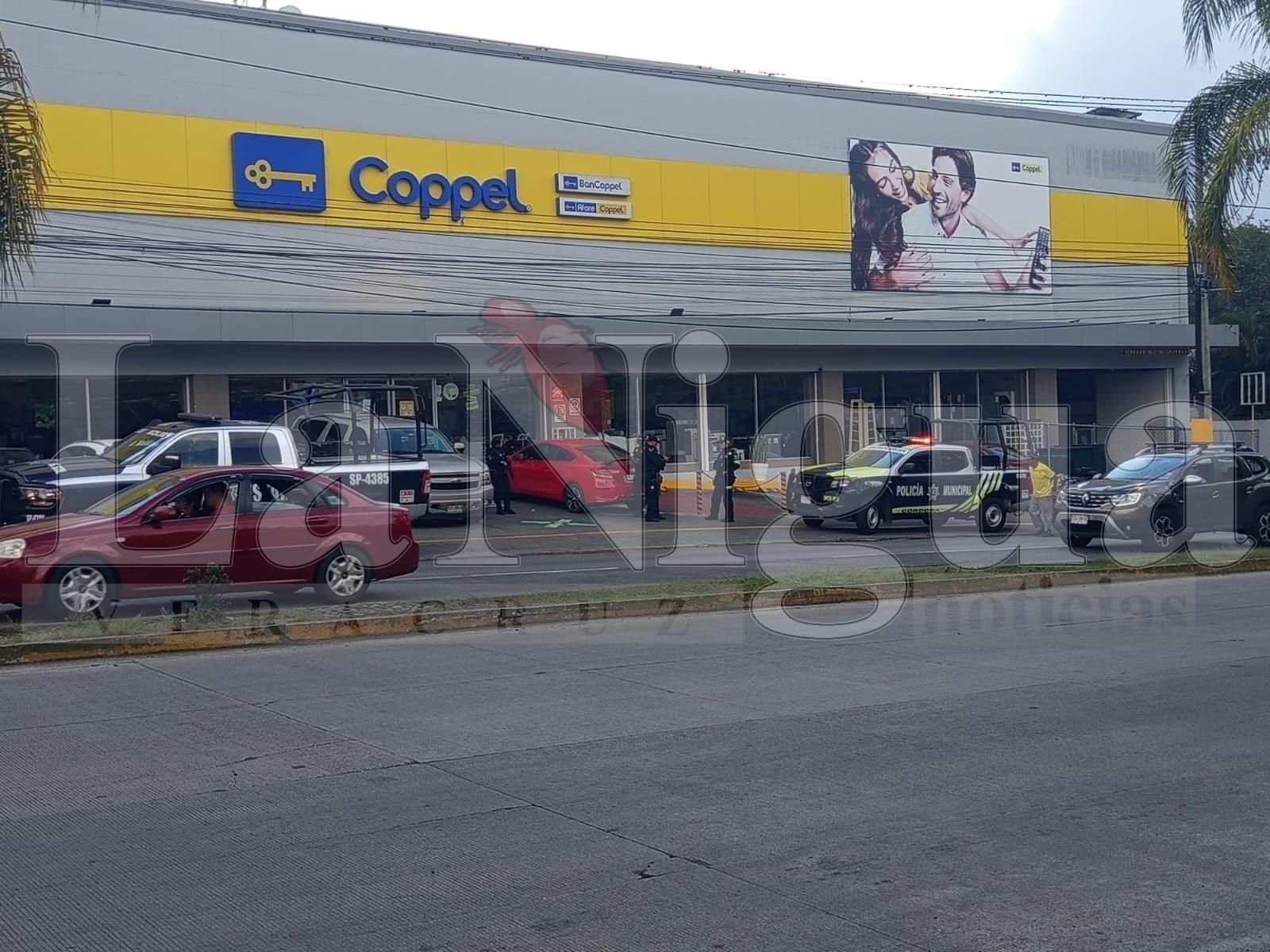 Asaltan a mujeres en estacionamiento de Coppel Plaza Shangri-La; presentan crisis nerviosa
