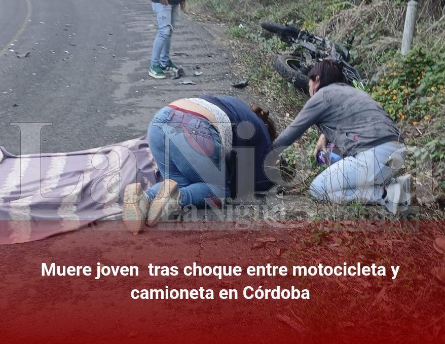 Muere joven tras choque entre motocicleta y camioneta en Córdoba