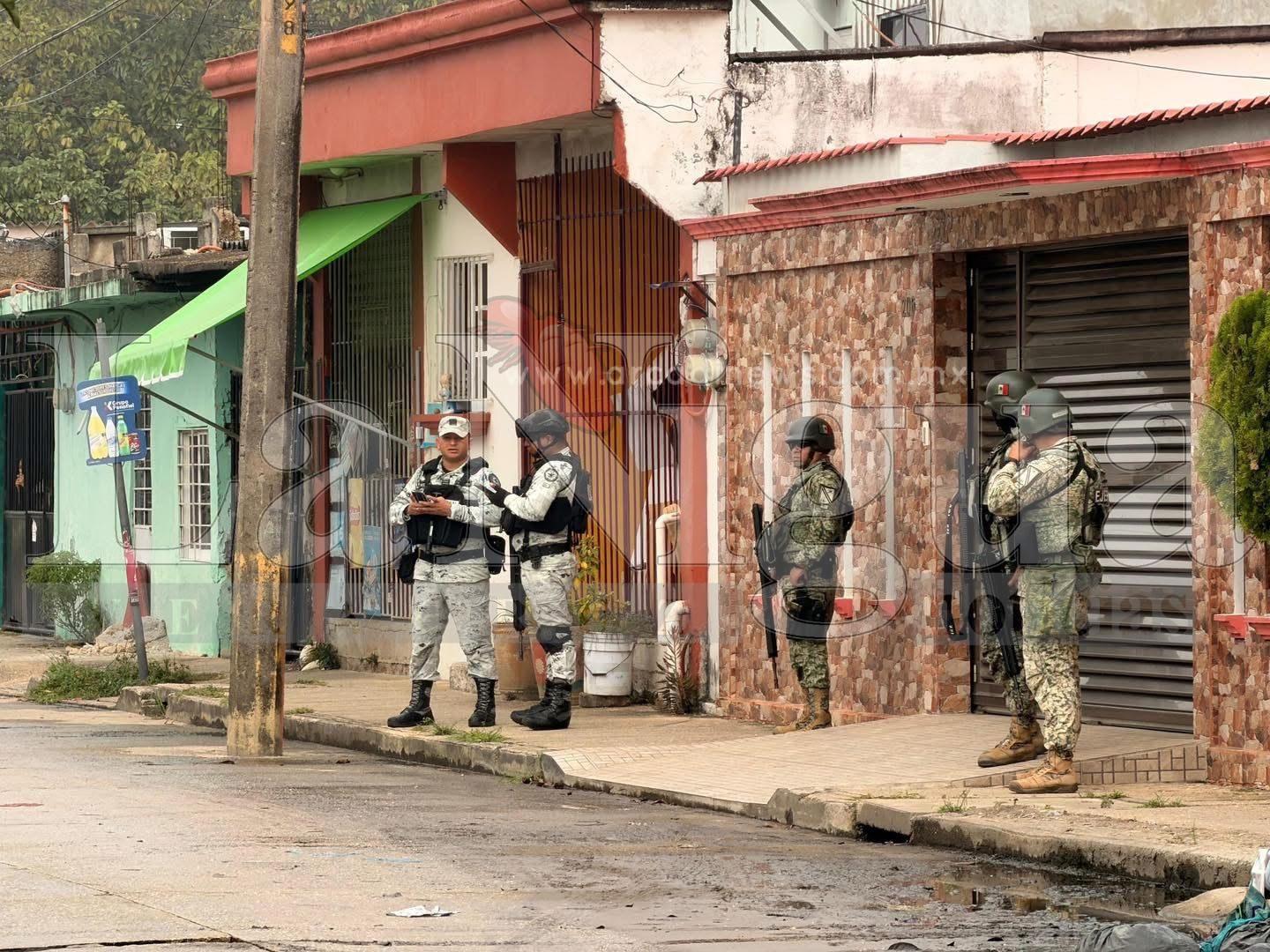 Segundo hecho violento del año en Coatzacoalcos: hombre es atacado a balazos dentro de su domicilio.