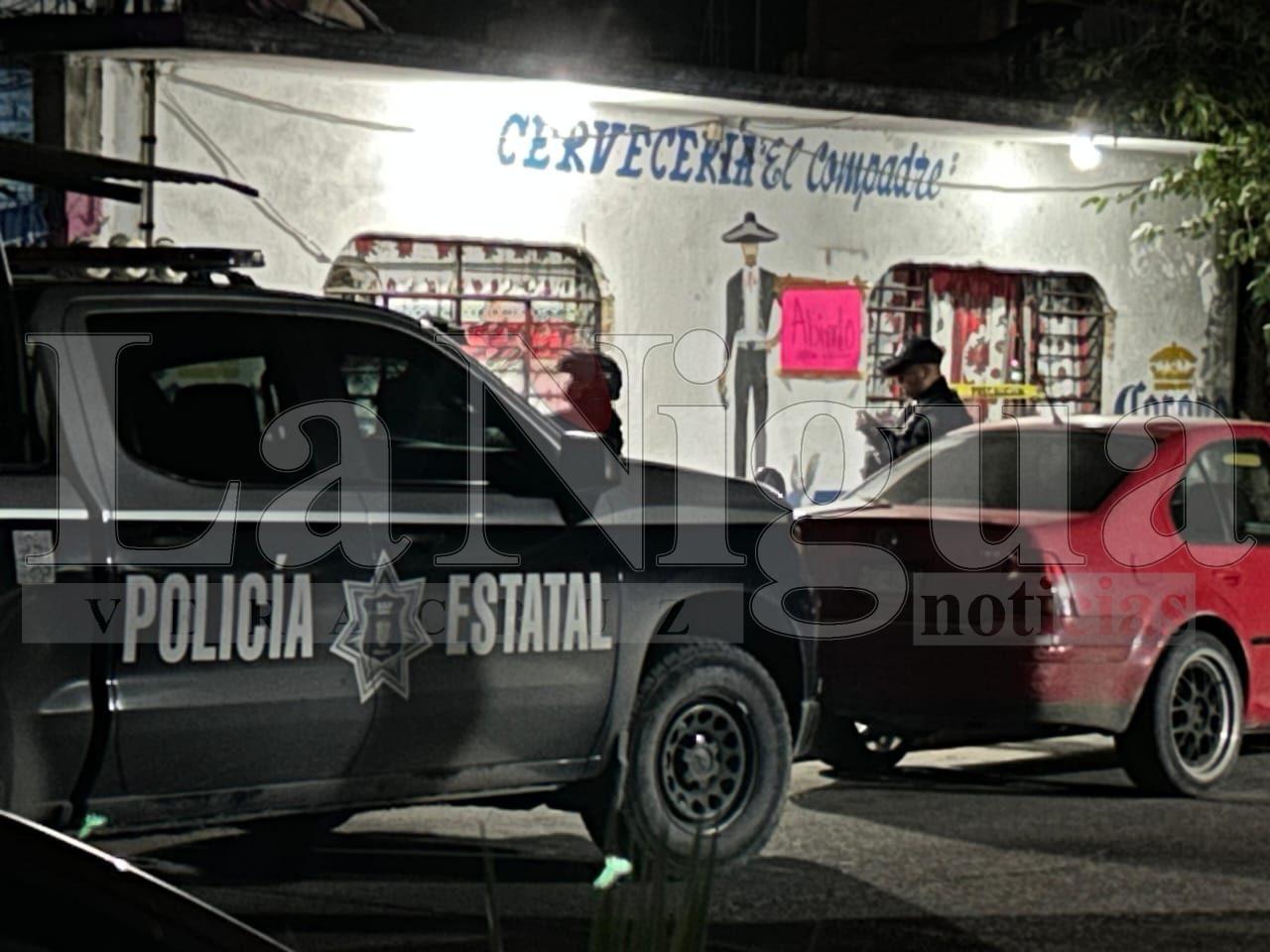 Acribillan a un parroquiano y dejan a otro herido de gravedad en Coatzintla