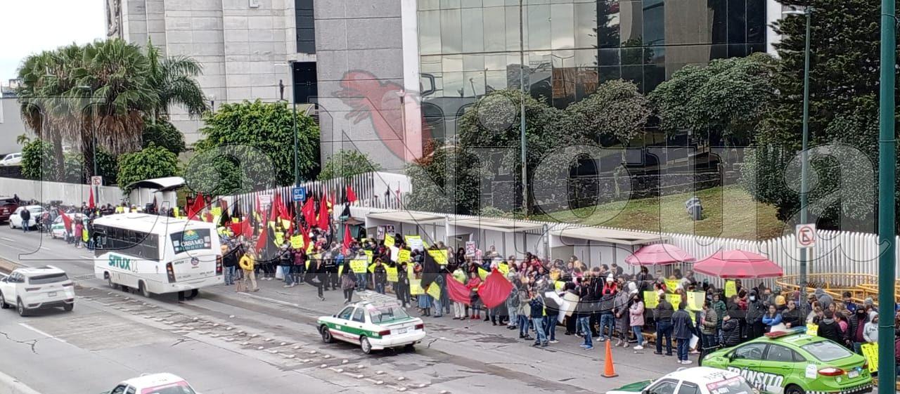 SETSUV emplaza a la UV a revisión salarial y contractual