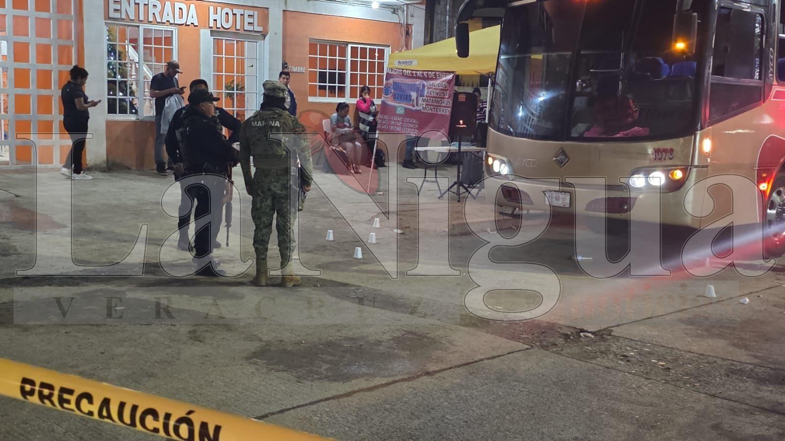 Mueren padre e hijo tras ataque armado en inmediaciones de la Central de Autobuses de Poza Rica