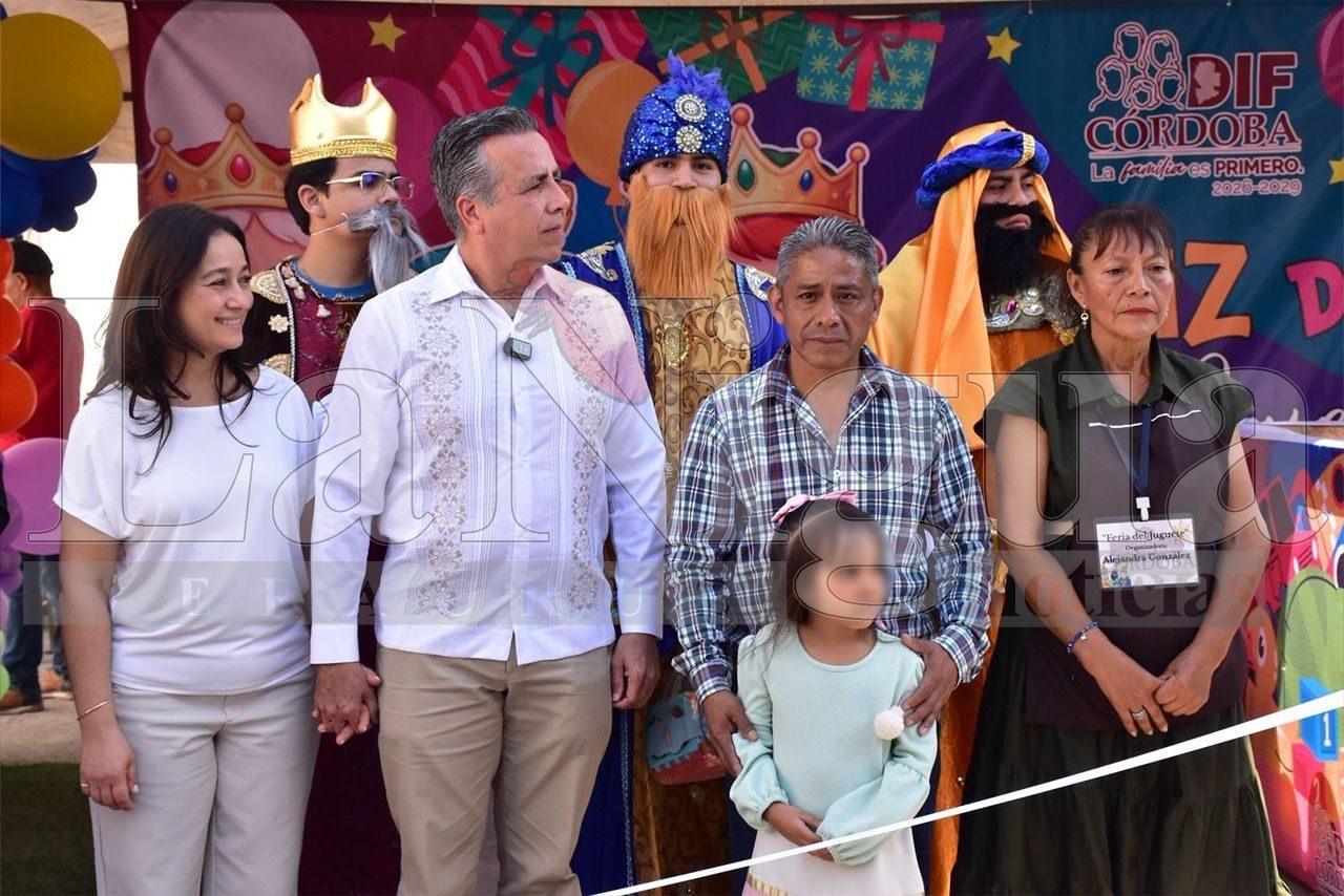 SMDIF arranca colecta de juguetes “Regala sonrisas, comparte alegría”