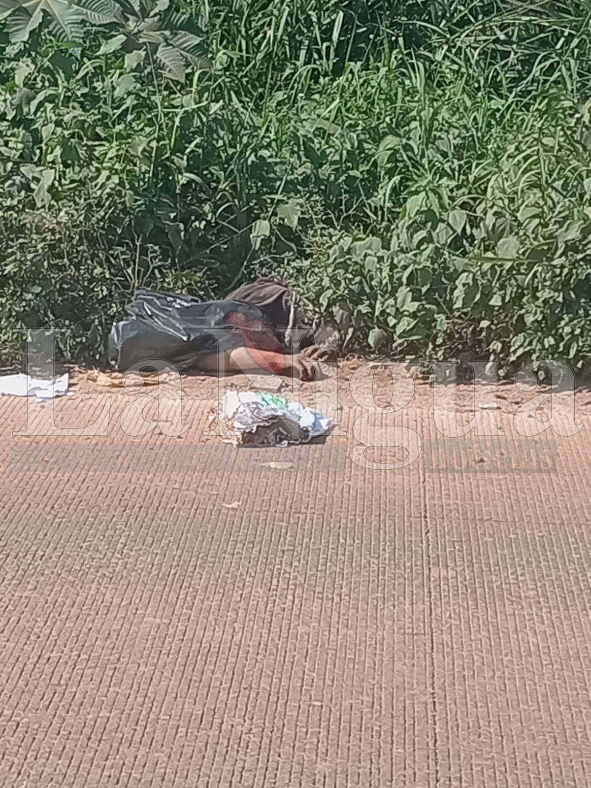 Localizan cuerpo sin vida con huellas de violencia en la carretera Coatzacoalcos–Minatitlán