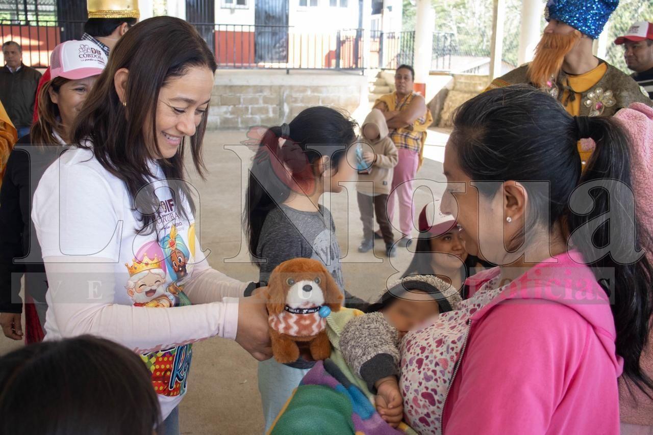 Reyes Magos y Sistema DIF Municipal entregan más de 7 mil juguetes en comunidades rurales de Córdoba