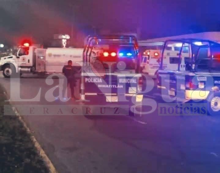 Fuga de amoniaco en CPC Minatitlán moviliza a cuerpos de emergencia y obliga a cierre vial