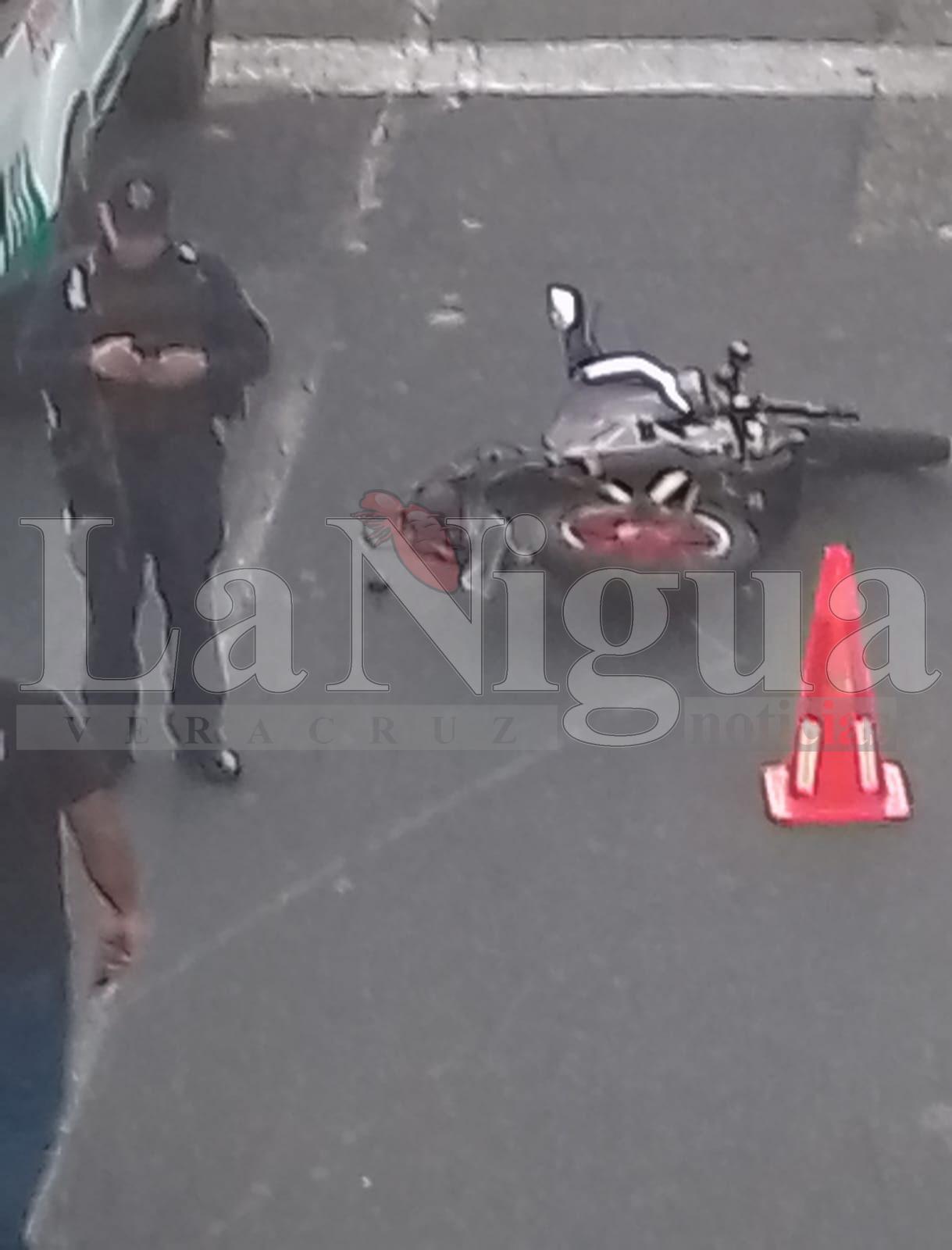 Trágica muerte encuentra motociclista sobre la autopista Cosoleacaque-Nuevo Teapa.