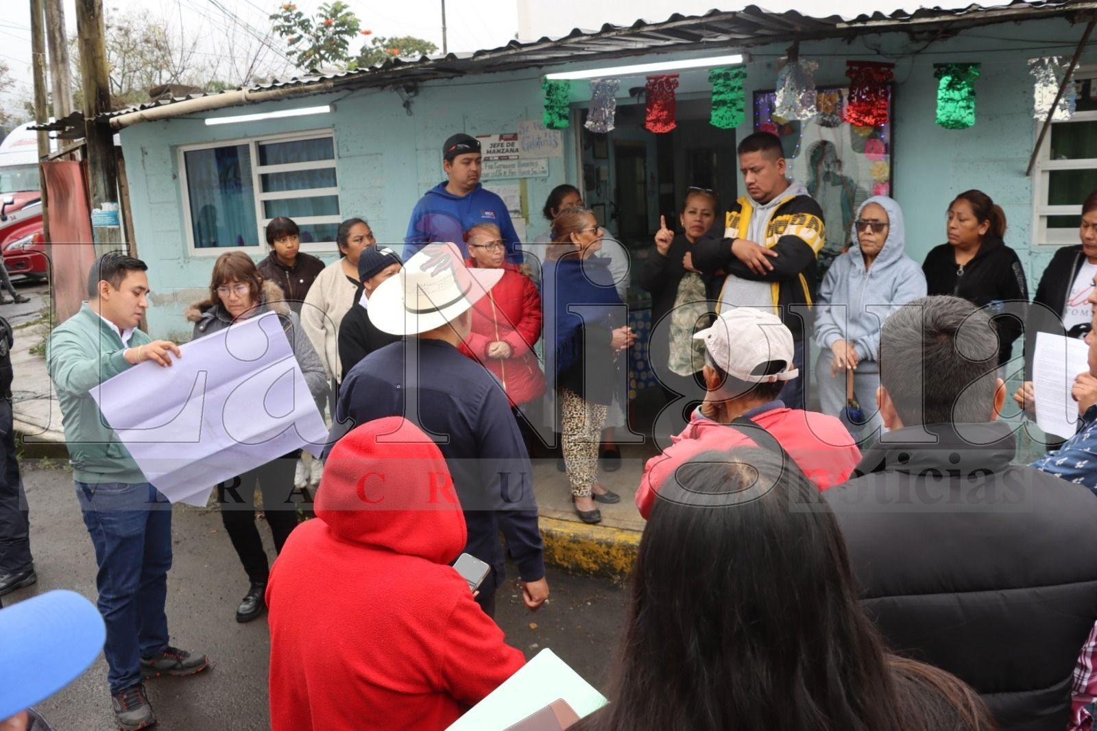Bloquean vialidad en la colonia Fernando Gutiérrez Barrios