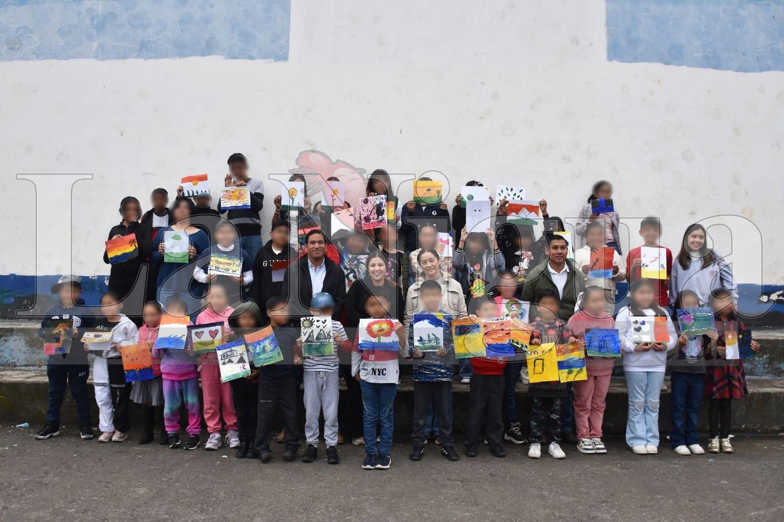 Artes plásticas ayudan a reconstruir tejido social en comunidades: SMDIF