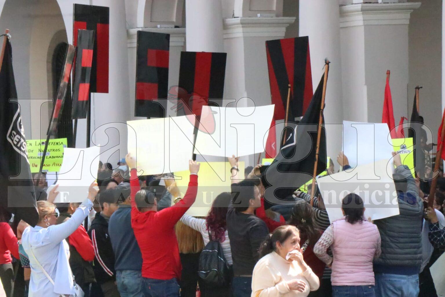 SETSUV marcha en Xalapa y obtiene prórroga para estallar huelga en la Universidad Veracruzana