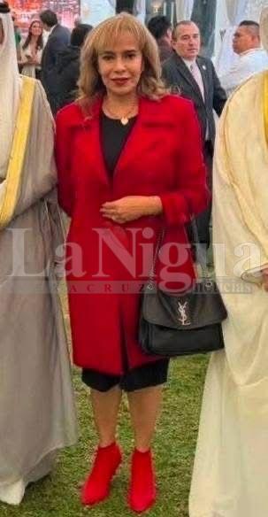 El rastro del lujo: La Diputada Paola Tenorio intenta ocultar bolso de 80 mil pesos, pero Instagram la delata