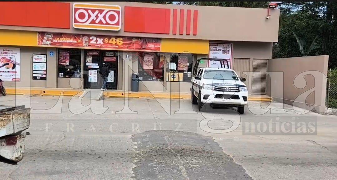 Asaltan tienda de autoservicio en Paraje Nuevo, Amatlán.