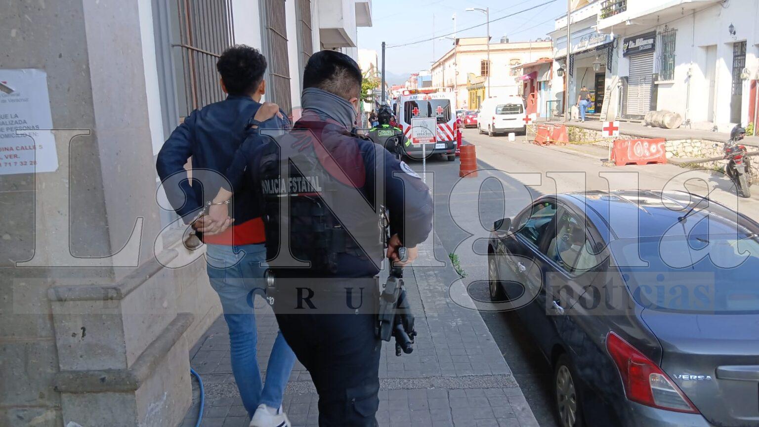 Detienen a dos presuntos delincuentes vinculados a robos con violencia en Córdoba.