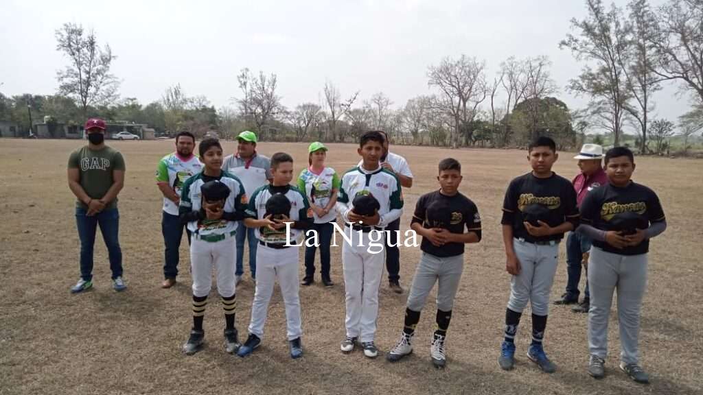 Kansas por el título de la 13-14, Tucanes a emparejar el playoff