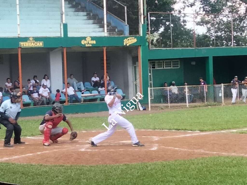 Grupo Garrido pegó primero, vino de atrás y apaleo 17-9