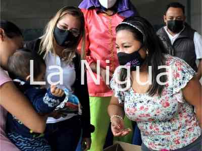 DIF municipal y los Reyes Magos visitan a niños y niñas de Atoyac