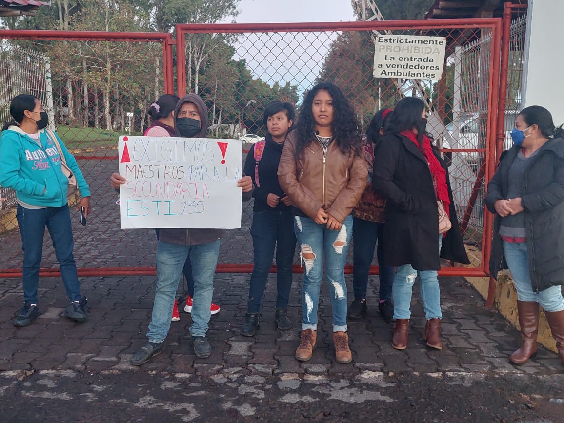 Piden a Zenyanzen solucionar falta de maestros en Técnica Indígena 3 IMG 20211124 WA0010
