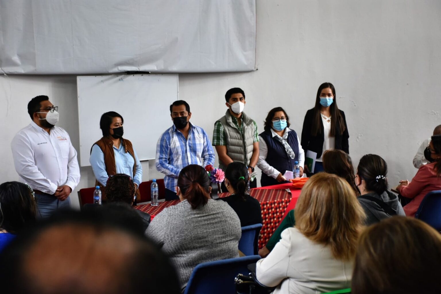 Se reúne alcalde con directores y supervisores de escuelas