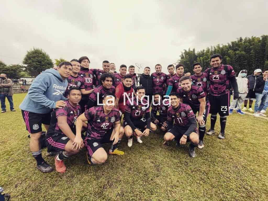 Otras dos finales de futbolal campo de Dos Ríos