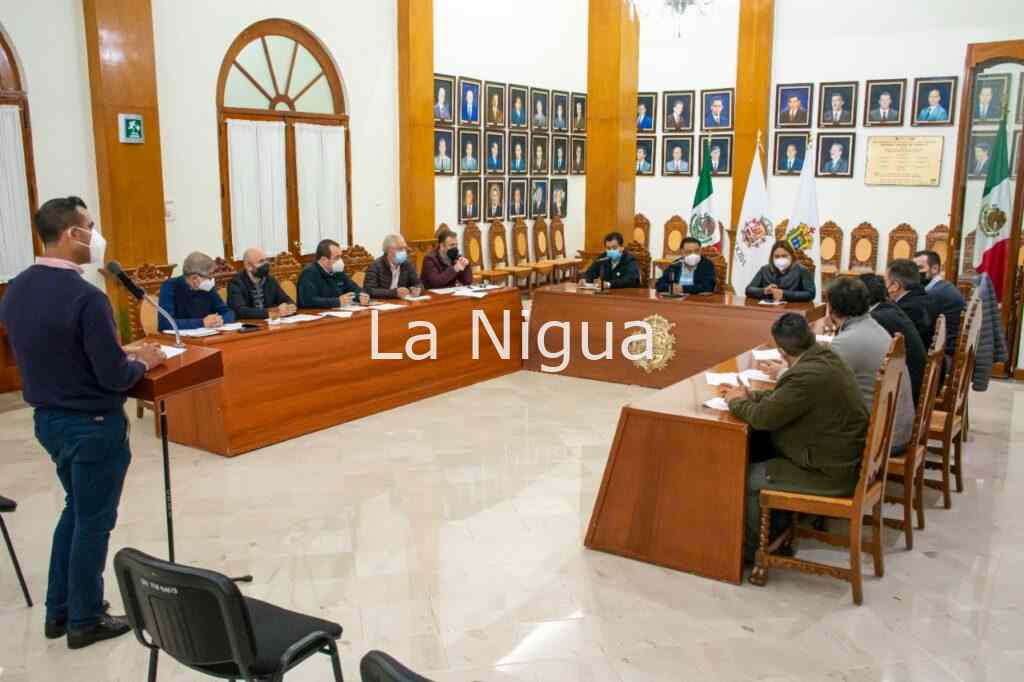 Acuerdan Ayuntamiento y Notarios agilizar trámites catastrales