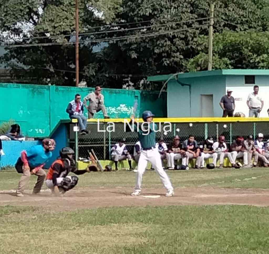 Negritos de Yanga 16-4 a Toros de Soledad en la Instruccional