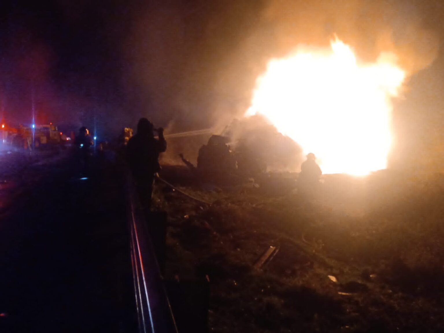 Choca y se incendia en la Xalapa-Perote