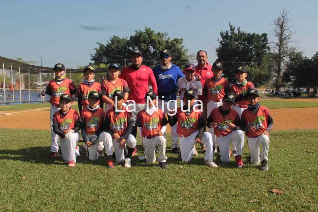 T Rex Córdoba vs AtléticosCuitláhuac en El Jovito a las 10