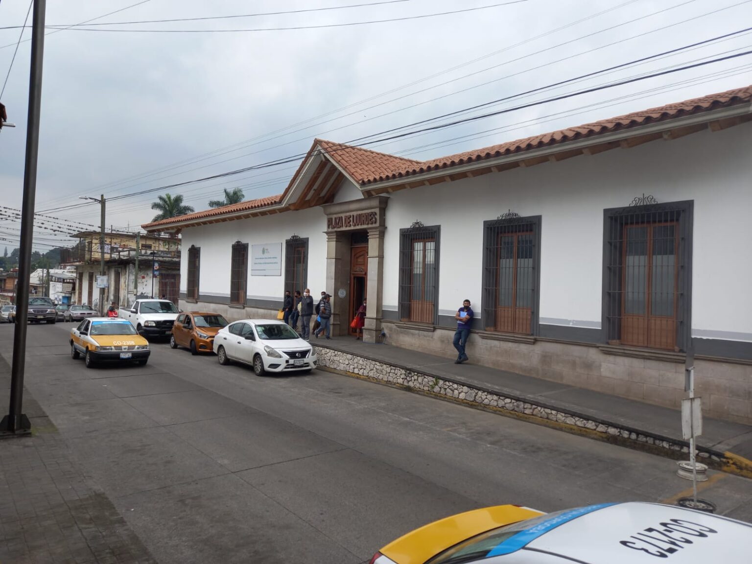 Intervenienen a César Lanzangorta.