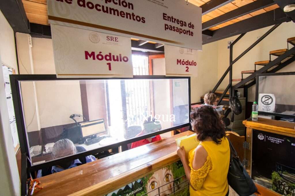 Incrementan trámites de pasaportes en la oficina municipal de Enlace Córdoba