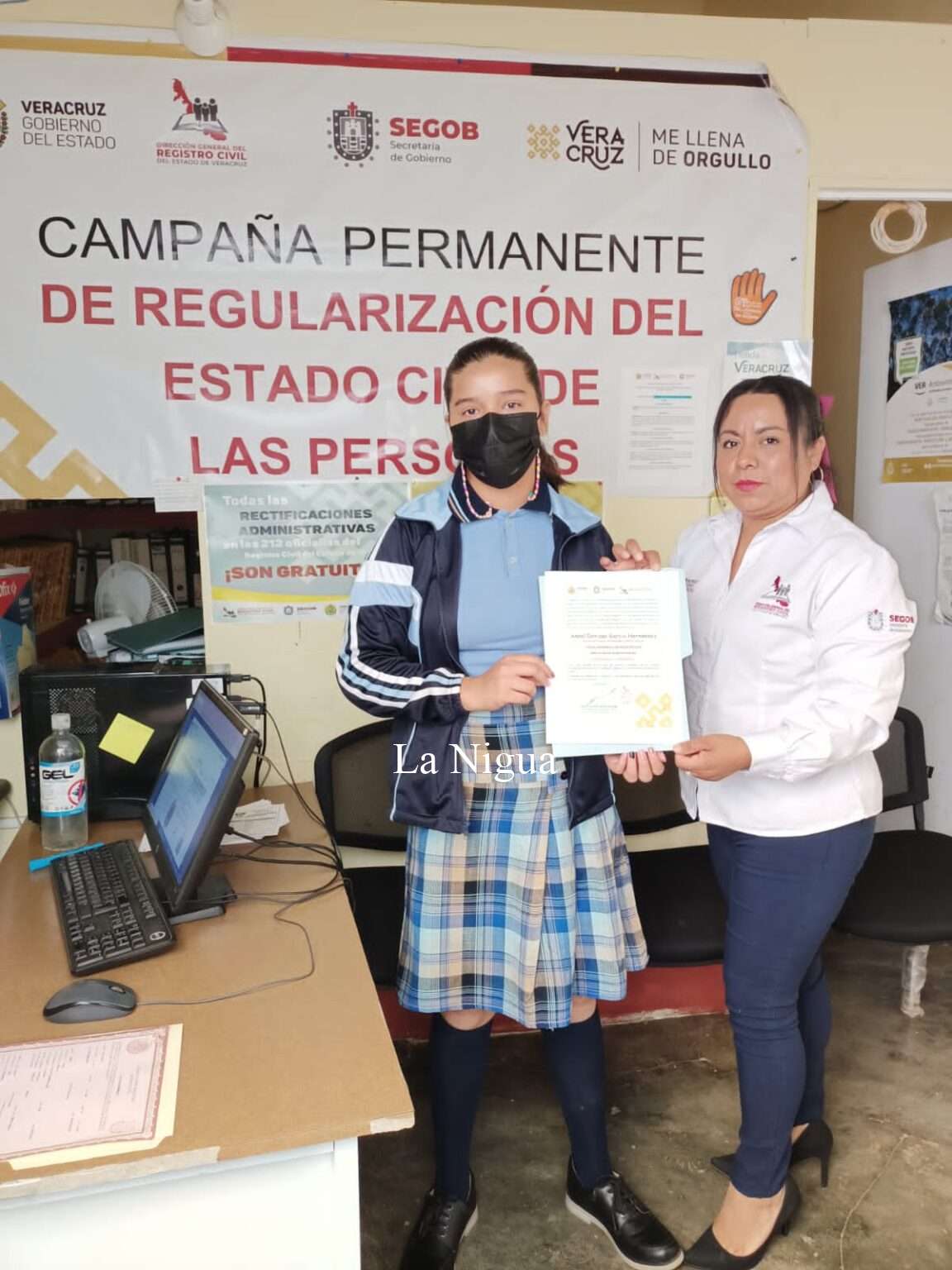 Alumna de la escuela Niños Héroes gana concurso para ser Oficial Encargado del Registro Civil de Tepatlaxco por un día