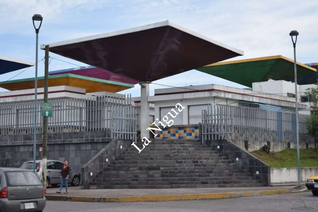 Se agotarán procesos contenciosos y administrativos en curso para reasignar locales en mercados