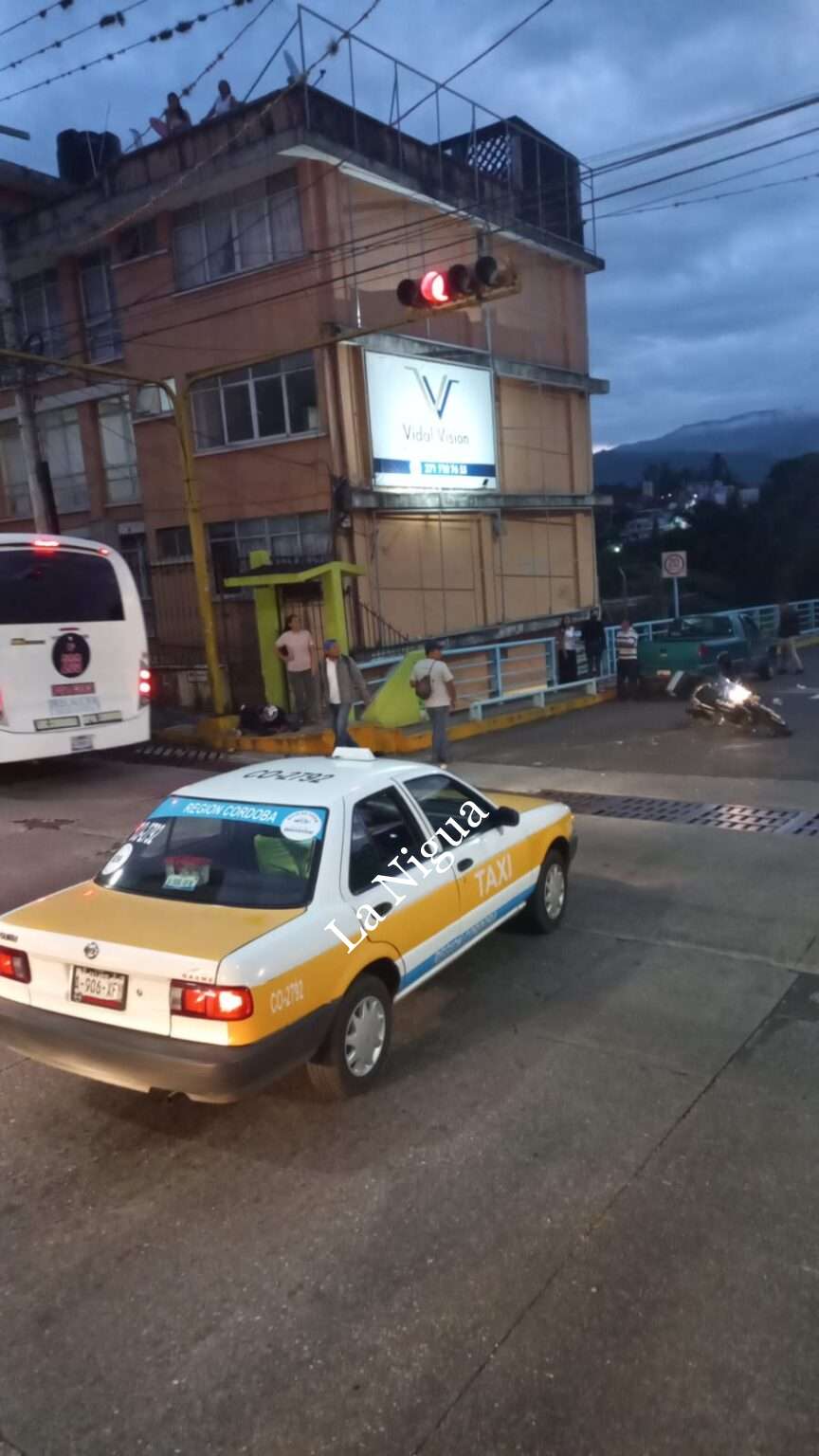 Lesionado motociclista en accidente