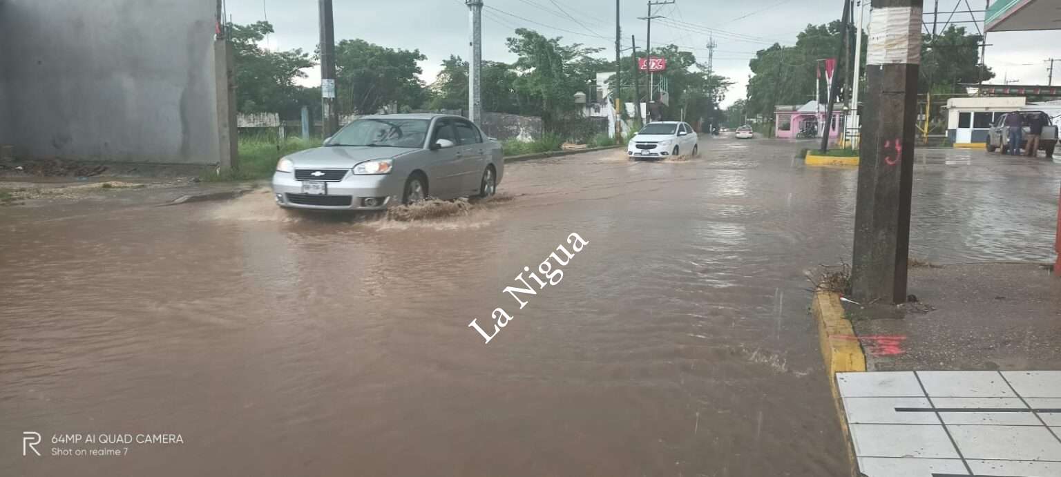 Remanentes de “Karl” provoca lluvias en Las Choapas