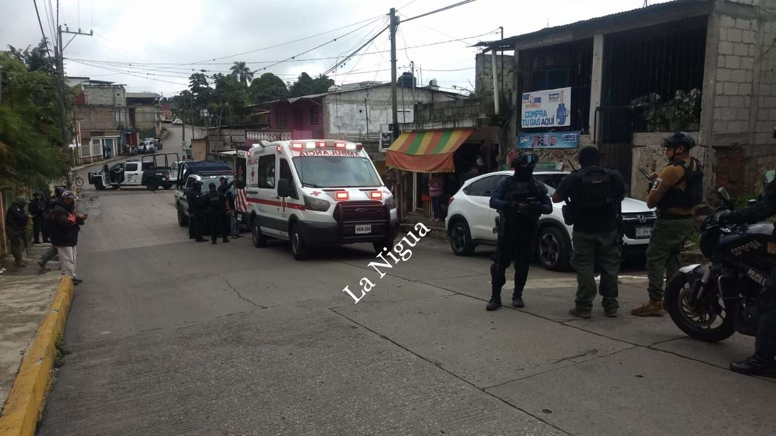 Hieren a cuentahabiente en asalto