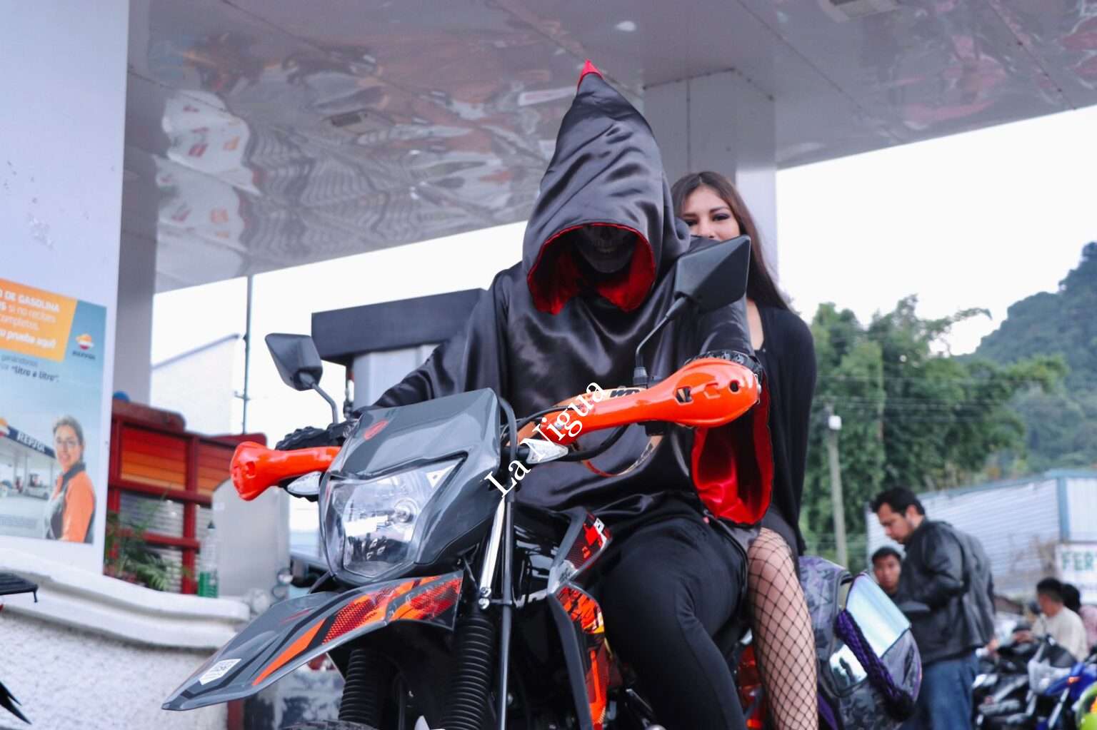 MÁS DE 300 MOTOCICLISTAS, RUTA CEMPASÚCHIL  IXTAC 2022