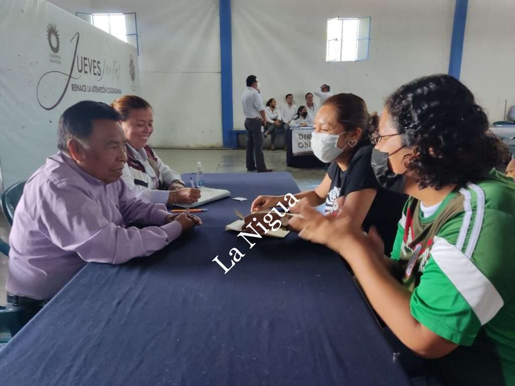 Agradecen habitantes de Palenque Palotal obras durante Jueves Ciudadano