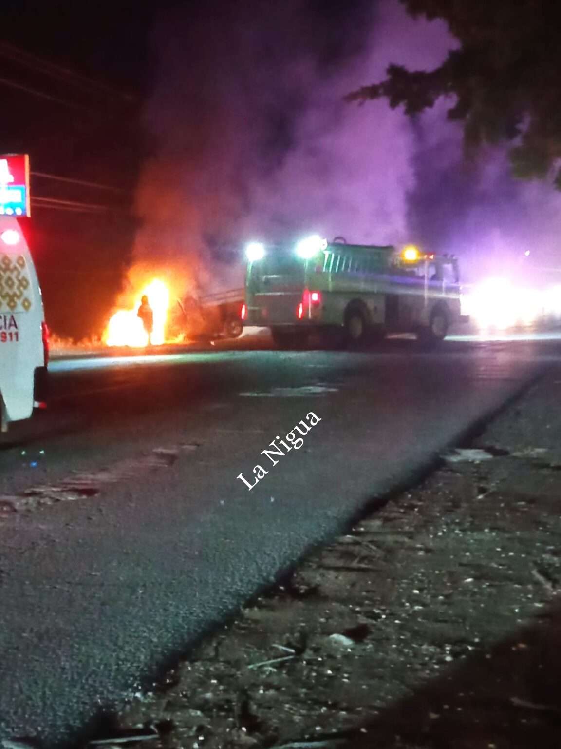 Sujeto incendia camioneta