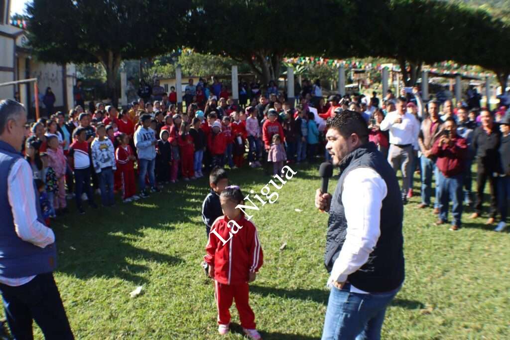 Zenyazen comparte alegría con niños de la región Centro