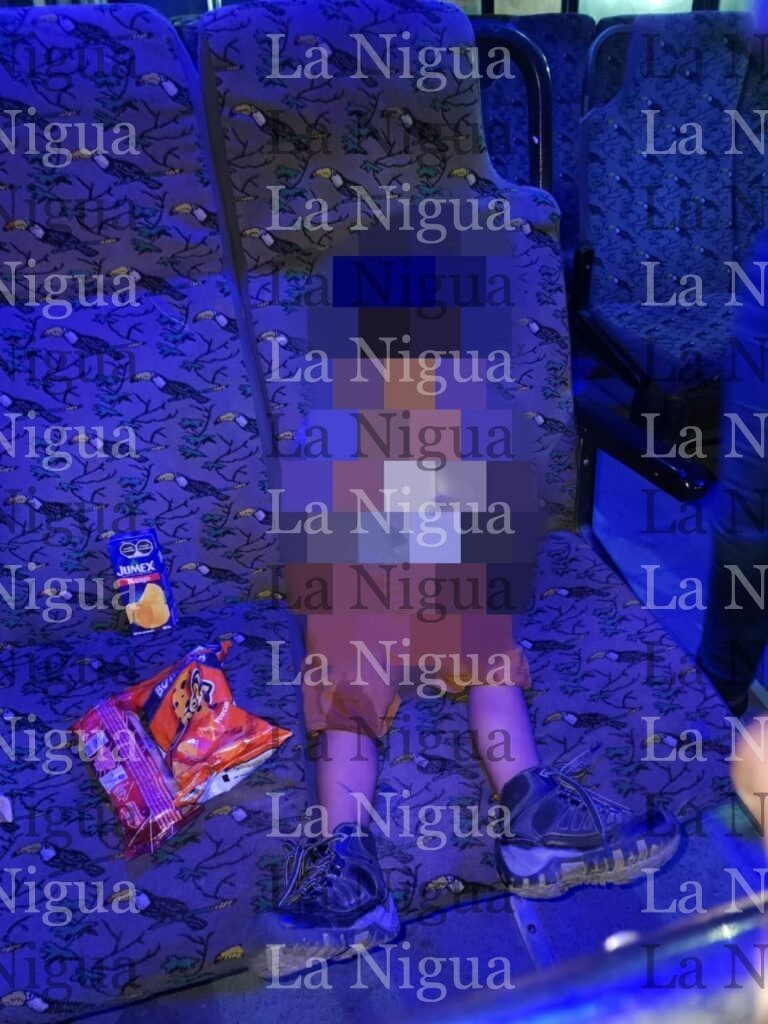 Padre borracho olvida a su hijo de 3 años en el autobús