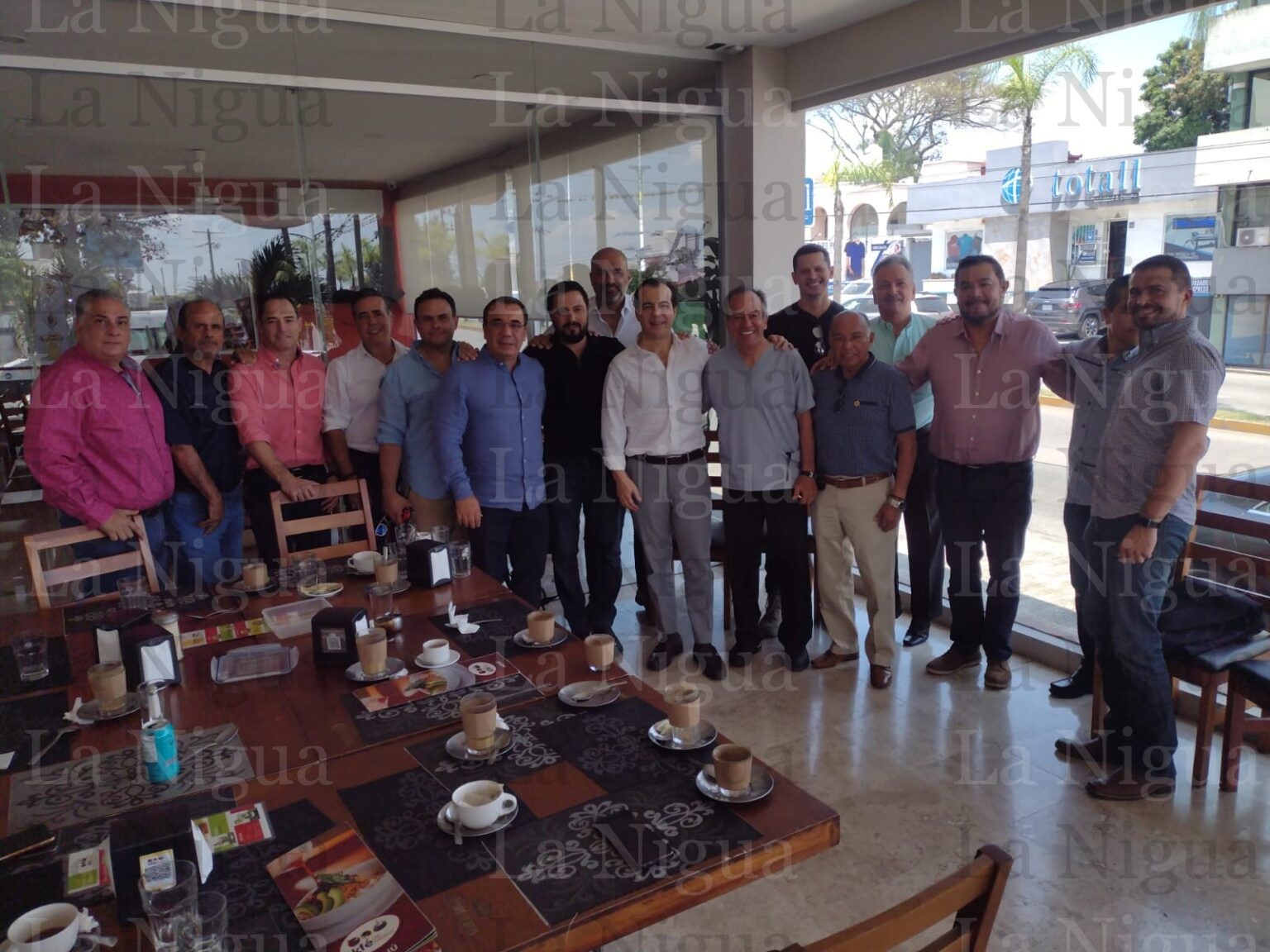 PROMUEVEN A MARCELO EBRARD EN VERACRUZ