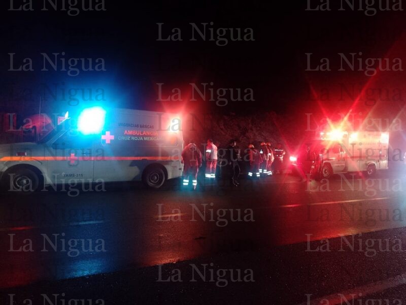 Vuelca autobús foráneo