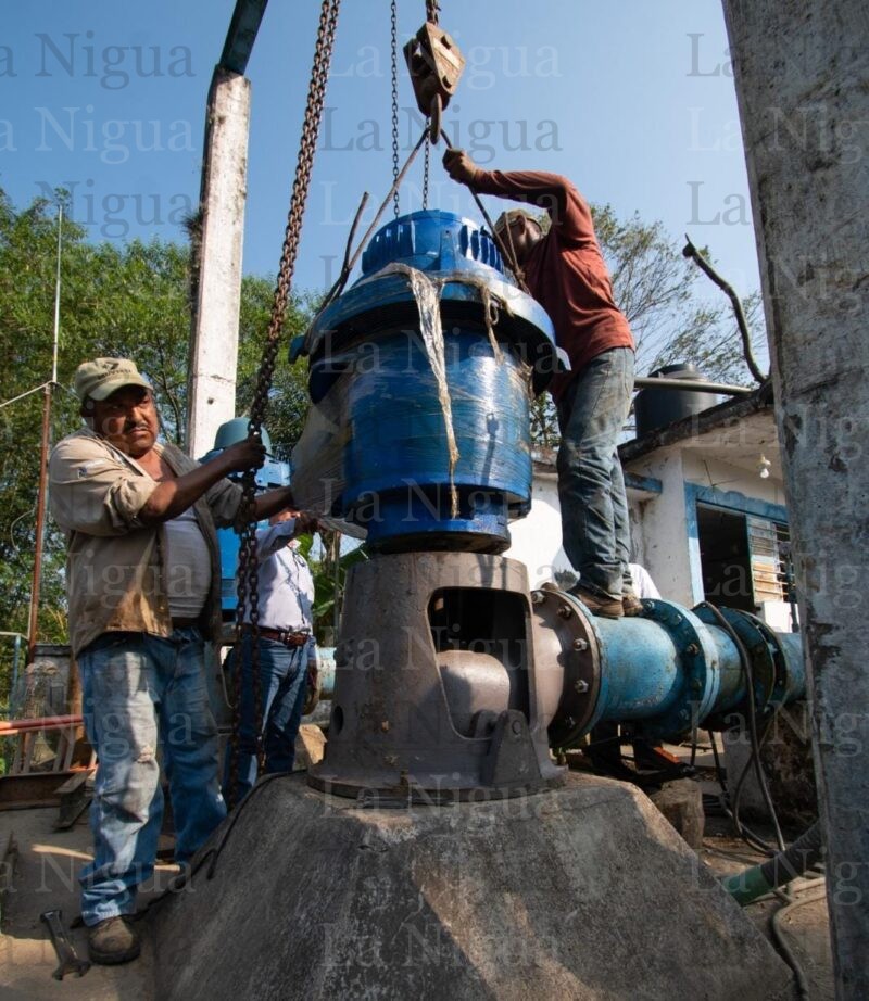 Sustituyen bomba para reestablecer suministro de agua paulatinamente
