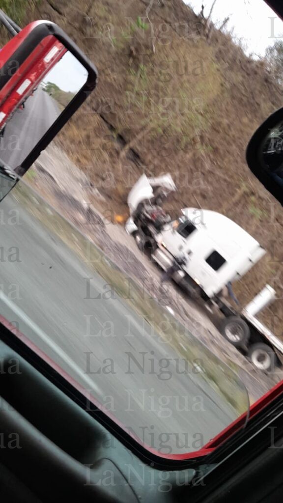 Dos accidentes en el kilómetro 41  antes de llegar a la Tinaja